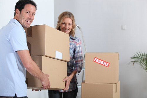 Efficient unpacking process in a new home